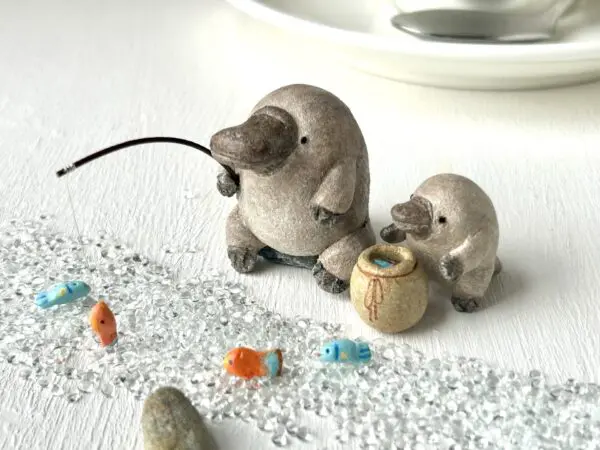 釣り好きカモノハシさん親子 | 手ノヒラ堂