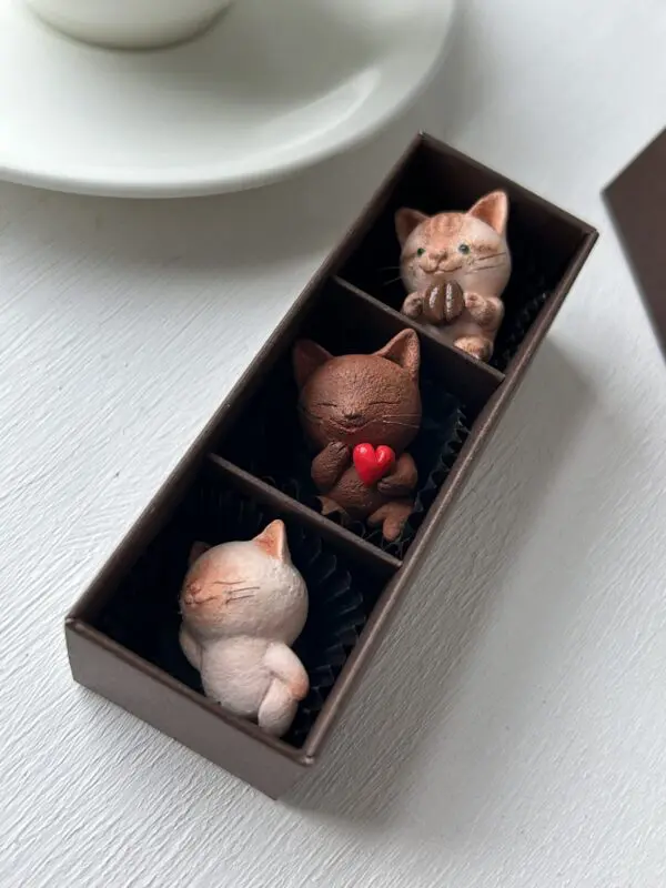 チョコレートみたいな猫さんトリオ2 | 手ノヒラ堂