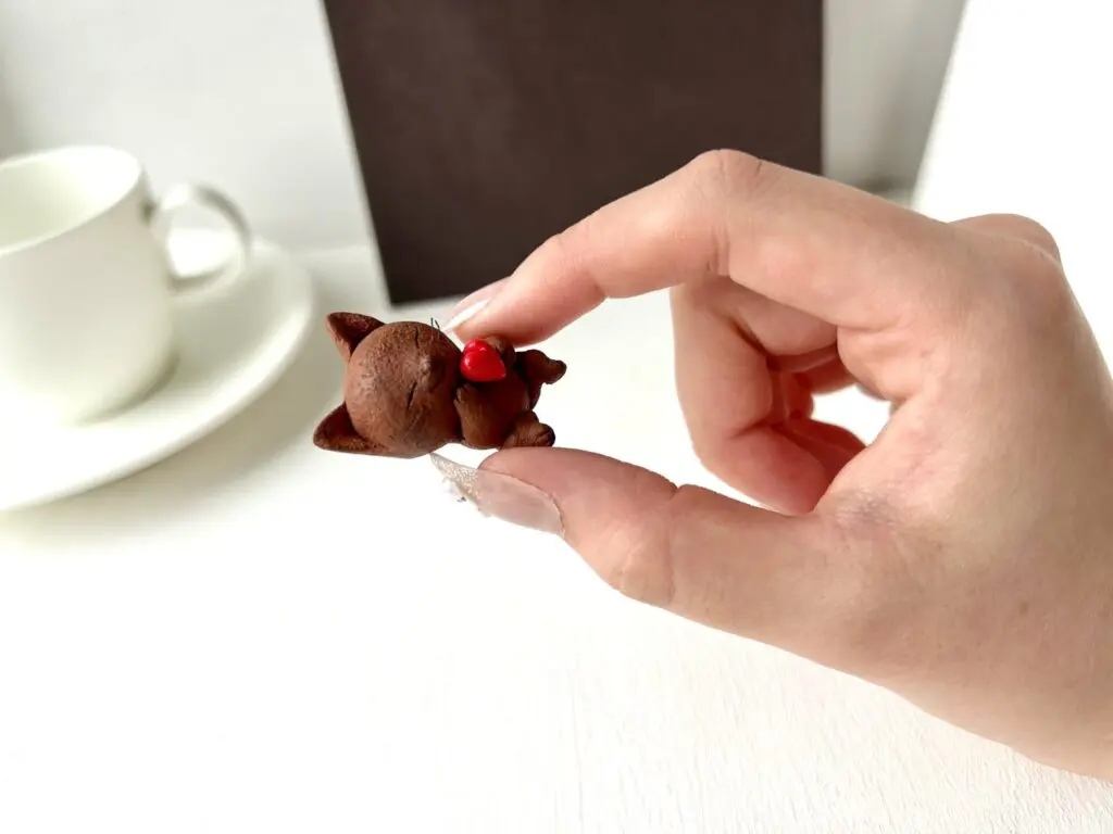 チョコレートみたいな猫さんがやってきた！ | 手ノヒラ堂