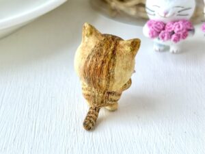 花束猫さん・カーネーション後ろ向き