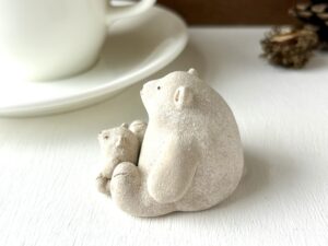 二人でのほほんクマさん親子 横からみたところ
