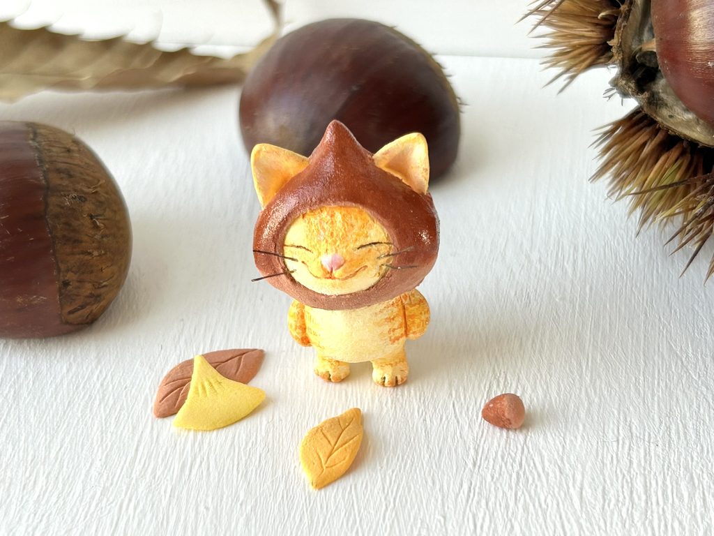 栗をかぶった猫さんの黄色トラ猫さんバージョン。